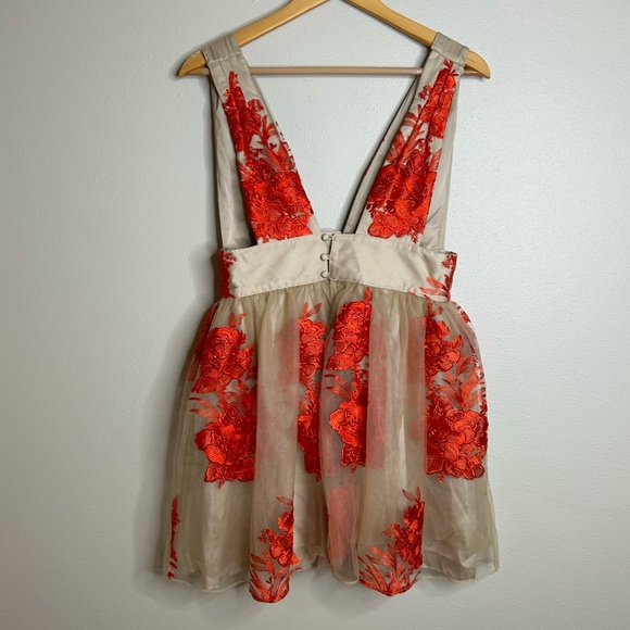 BNWOT Free People Sarah embroidered red floral lace mini dres - Picture 4 of 7